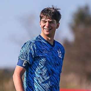 Mateo Pose