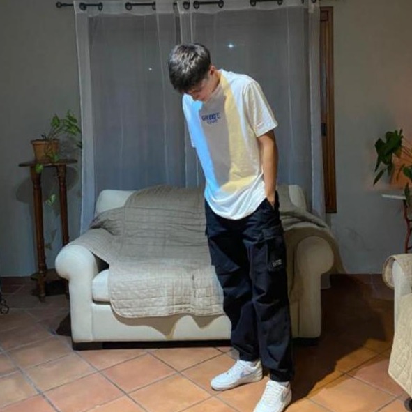 Tomas Alvárez